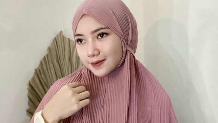 Kerudung Bergo Plisket Simple Sesuaikan dengan Bentuk Wajahmu