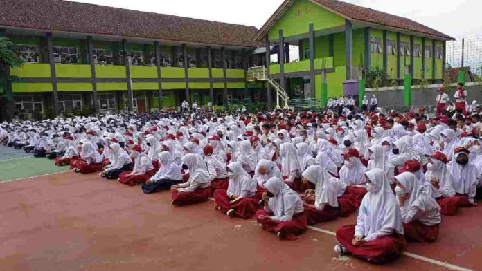 Perpeloncoan dalam mpls