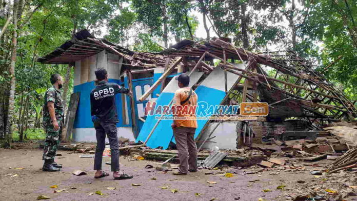 Korban Rumah Ambruk di Kota Banjar Butuh Bantuan