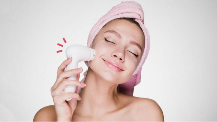 Face Cleansing Brush untuk Wajah Bersih dan Halus, Ini Cara Penggunaannya!