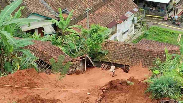 Rumah Terdampak Longsor