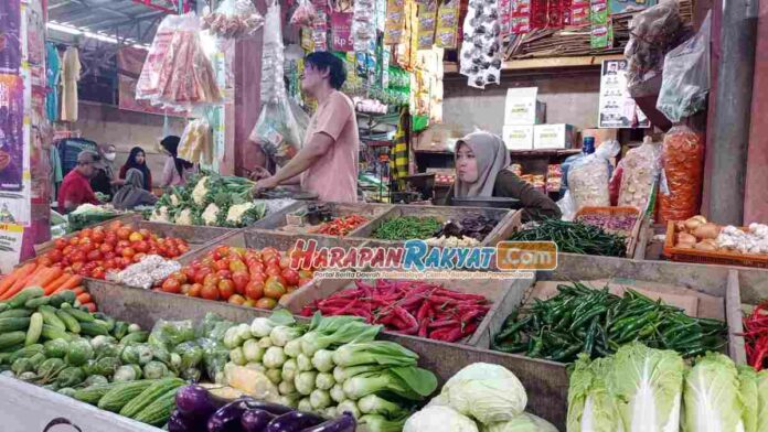 Jelang Tahun Baru, Harga Sayuran di Pasar Manis Ciamis Merangkak Naik