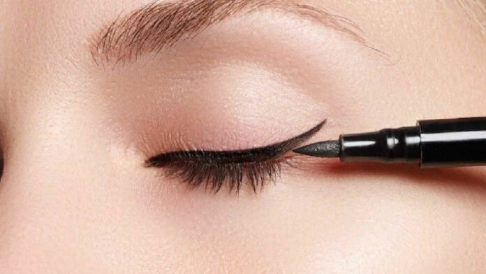 Kesalahan Memakai Eyeliner yang Jarang Wanita Ketahui