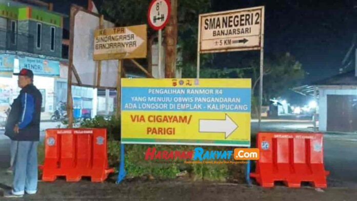 Papan Pengalihan Jalur Pangandaran