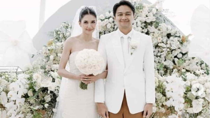 Mikha Tambayong dan Deva Mahenra Nikah, Gaun Jadi Sorotan