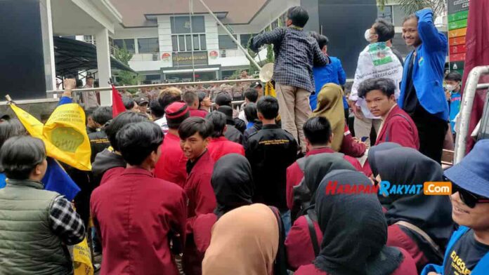 Lelet Tangani Kasus Dugaan Korupsi Mahasiswa Ontrog Kejari Garut