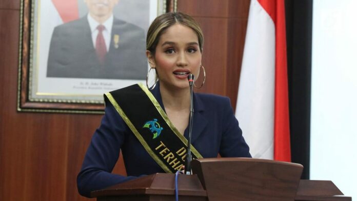 Profil Cinta Laura, Artis yang Menu Sahur dan Berbukanya Unik