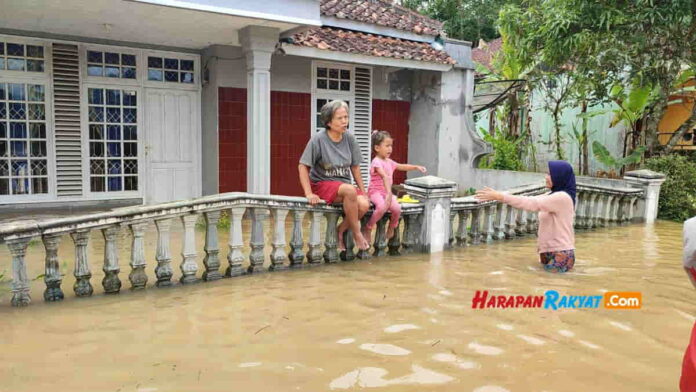 Sungai Citanduy meluap