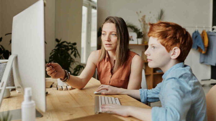 Aplikasi Belajar untuk Anak SD, Menyediakan Materi dan Mentor