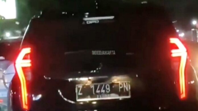 Mobil Dinas Wali Kota