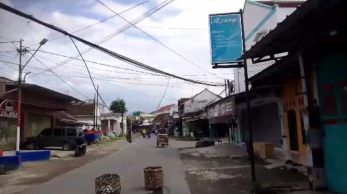 Kabel telepon milik Telkom