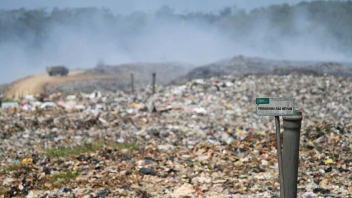 Pemkab Bandung Barat respon larangan pembuangan sampah organik ke TPA Sarimukti