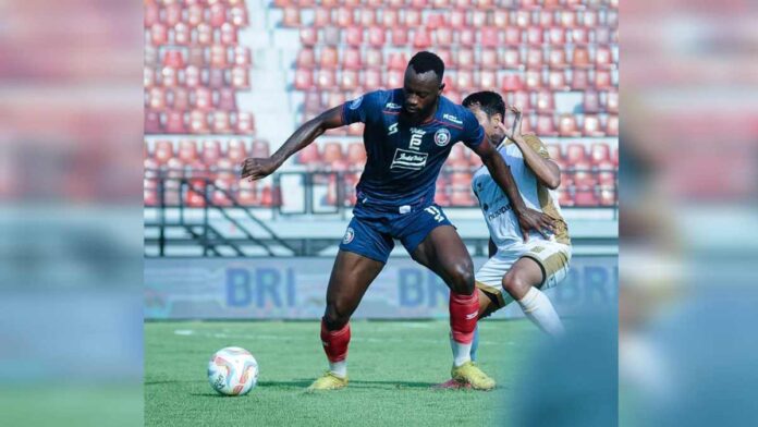 Arema FC Optimis Keluar dari Zona Degradasi Berkat Peningkatan Performa Striker