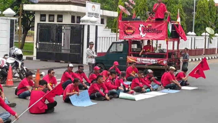 Buruh Tasikmalaya Demo Tuntut Kenaikan UMK, Berharap Pemkot Berpihak