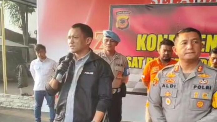 Polres Cimahi, Jawa barat ungkap modus tersangka membunuh korban yang jasadnya dibuang ke Sungai Citarum