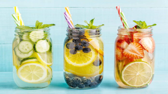 Manfaat Infused Water, Minuman Sehat yang Menyegarkan