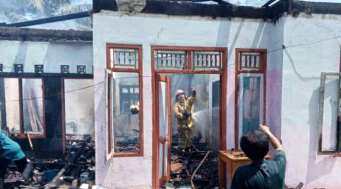 Rumah dan Madrasah Milik Ustadz