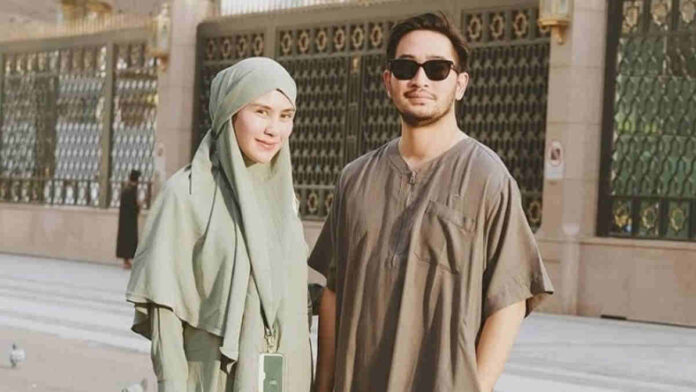 Syahnaz Sadiqah Bertaubat Usai Umrah, Ingin Berhijab