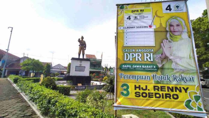 Baliho Caleg Terpasang di RTH Belum Ditertibkan, Satpol PP Kota Banjar Tunggu Surat dari Bawaslu