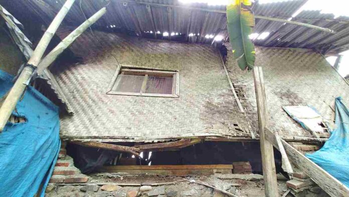 Dinding Rumah Warga di Kota Banjar Ambruk