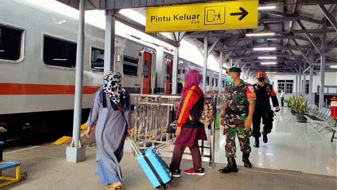 Kereta Pangandaran Relasi Banjar-Gambir