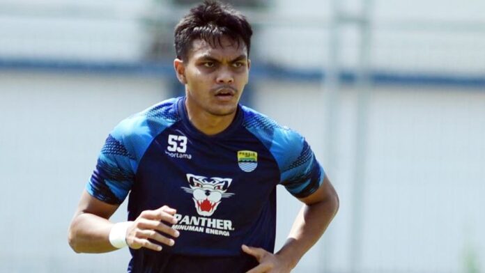 Kondisi Terkini Gelandang Persib Bandung Rachmat Irianto Pasca Cedera