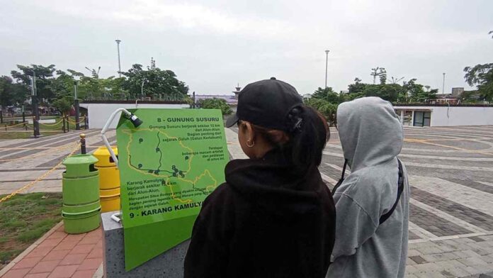 Papan Informasi Tempat Sejarah Terpasang di Alun-alun Ciamis