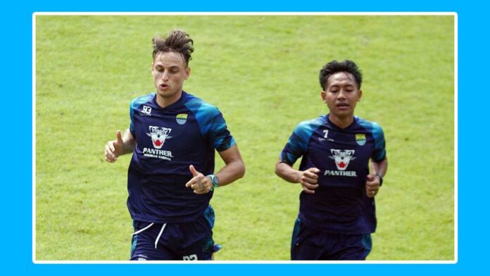 Pelatih Persib Genjot Fisik Pemain sebelum Liga 1 Indonesia Kembali Bergulir