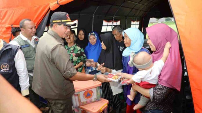 BNPB pastikan pemenuhan kebutuhan dasar pengungsi banjir Dayeuhkolot Kabupaten Bandung terpenuhi