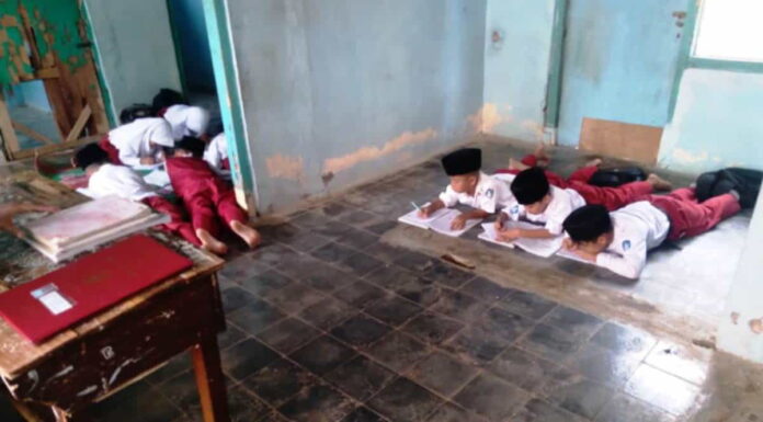 Siswa SDN Tamanggung di Tasikmalaya