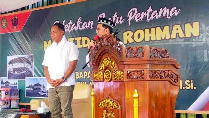 Panglima TNI Jenderal Agus Subiyanto Bangun Masjid di Pangandaran