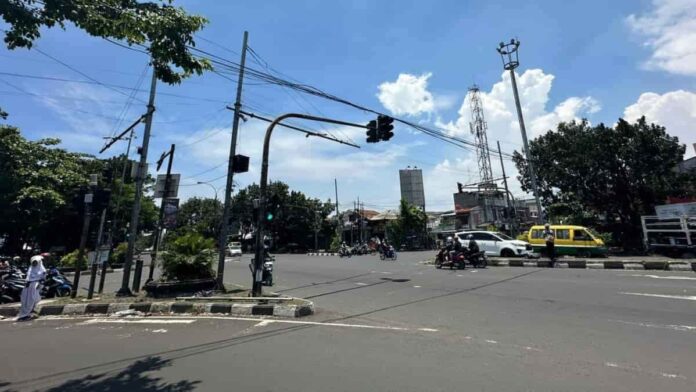 rapikan kabel udara