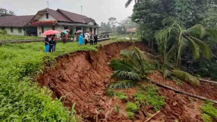 Tebing di Ciamis Longsor