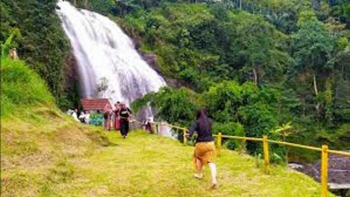 Curug Cikondang, Air Terjun Niagara Mini Menawan di Cianjur