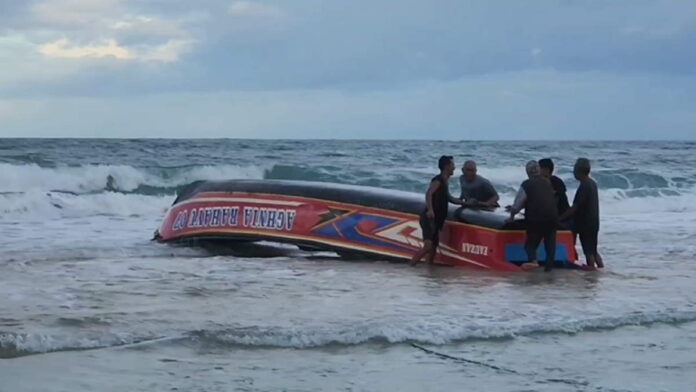 Diterjang Badai, Perahu Nelayan Asal Garut Terbalik, Satu Korban Hilang