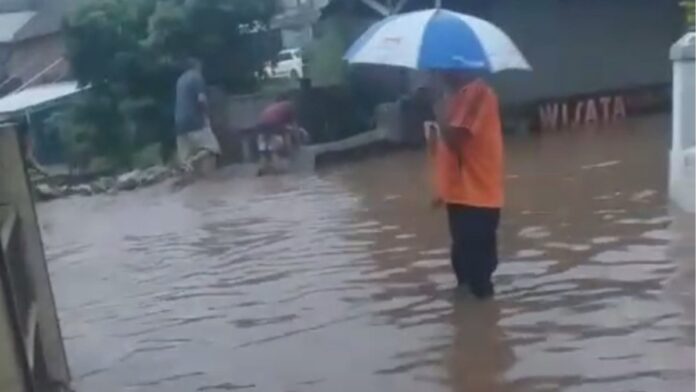 Hari Lebaran, Puluhan Rumah Warga di Garut Kebanjiran