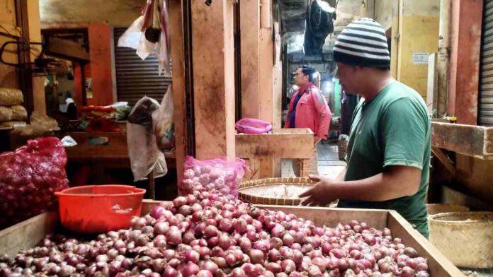 Harga Bawang Merah di Pasar Banjar Tembus Rp50 Ribu Usai Lebaran