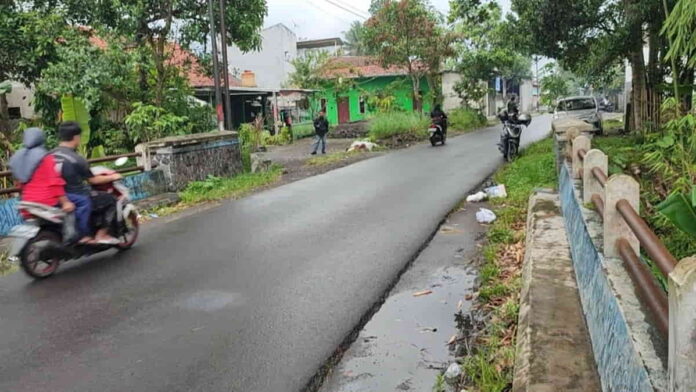 Karyawati minimarket Tasikmalaya