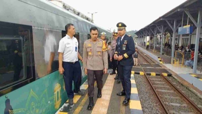 Pemudik Stasiun Banjar