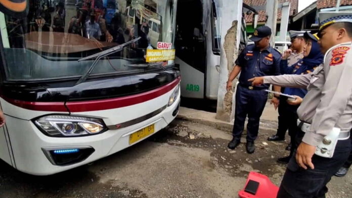 Ramcek di Terminal Singaparna Tasikmalaya