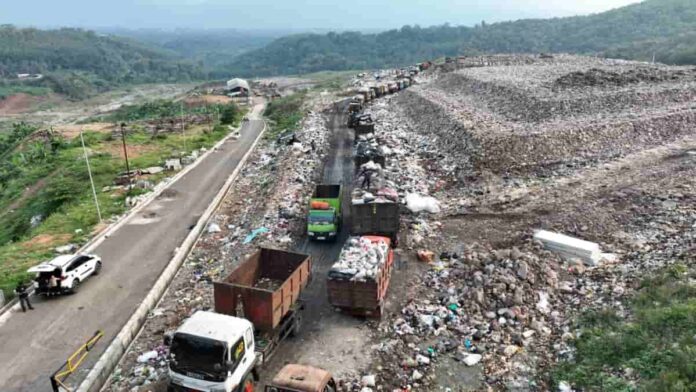 sampah Bandung Raya di TPK Sarimukti