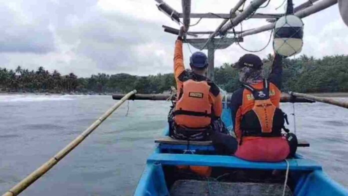 Terseret Arus Pantai Muaragatah