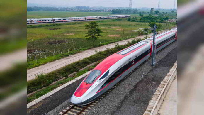 72 Calon Masinis Kereta Cepat Whoosh Diberi Pelatihan ke China