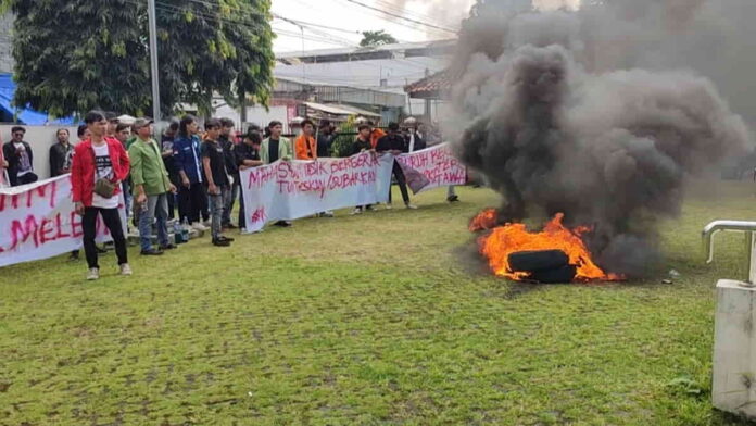 Demo Mahasiswa di Kota Tasikmalaya