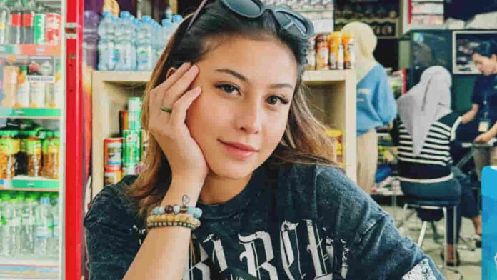 Awkarin Ketipu Minuman Fiber, Ternyata Pencahar