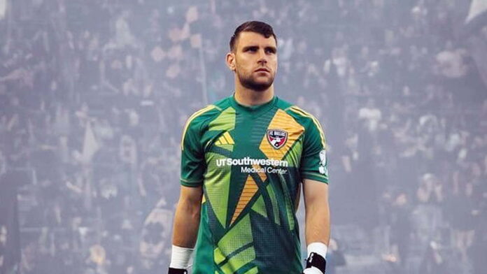 Dua Kiper Senior Timnas Indonesia Beri Dukungan Moral untuk Ernando Ari