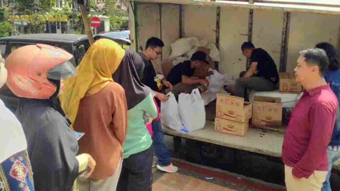 Operasi pasar Paket sembako