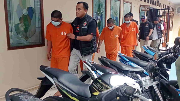 Polres Ciamis Amankan Jaringan Spesialis Pencuri Motor Parkir di Halaman Masjid