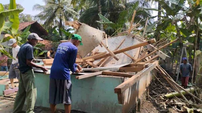 Atap Rumah Warga Pamarican Ciamis