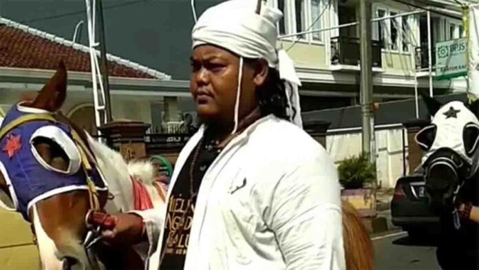 Tradisi Kuda Kosong
